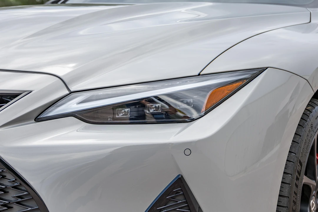 2025 Lexus IS 3rd Gen - Image 18 of 31