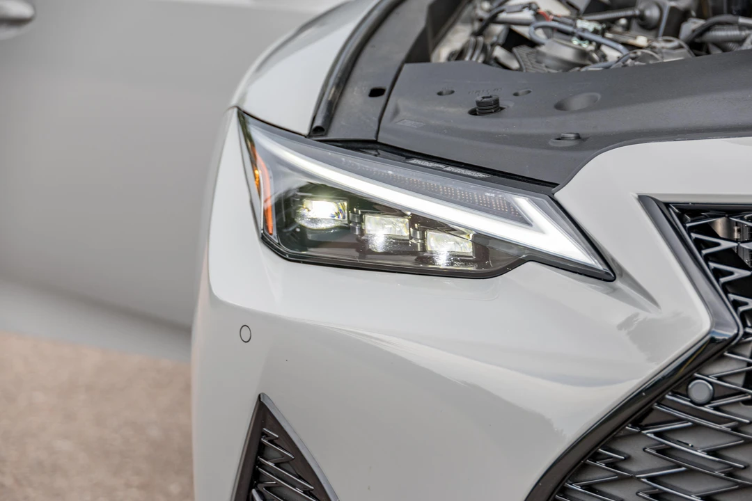 2025 Lexus IS 3rd Gen - Image 14 of 31