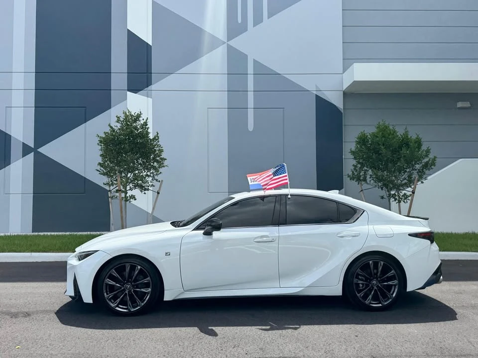 2025 Lexus IS 3rd Gen - Image 9 of 10