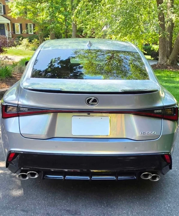 2025 Lexus IS 3rd Gen - Image 5 of 9