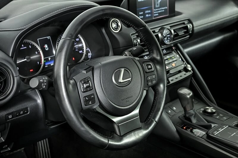 2025 Lexus IS 3rd Gen - Image 19 of 29
