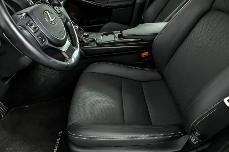 2025 Lexus IS 3rd Gen - Image 15 of 29
