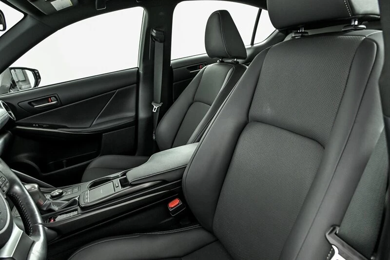 2025 Lexus IS 3rd Gen - Image 16 of 29