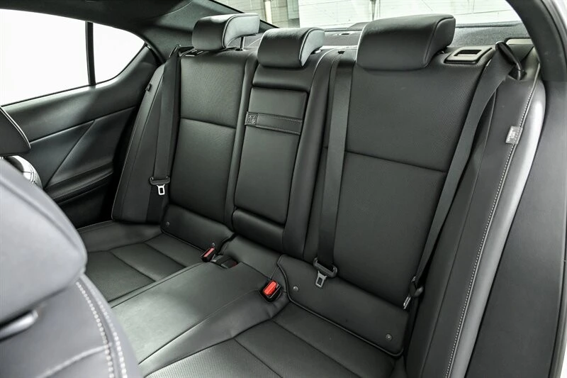 2025 Lexus IS 3rd Gen - Image 18 of 29