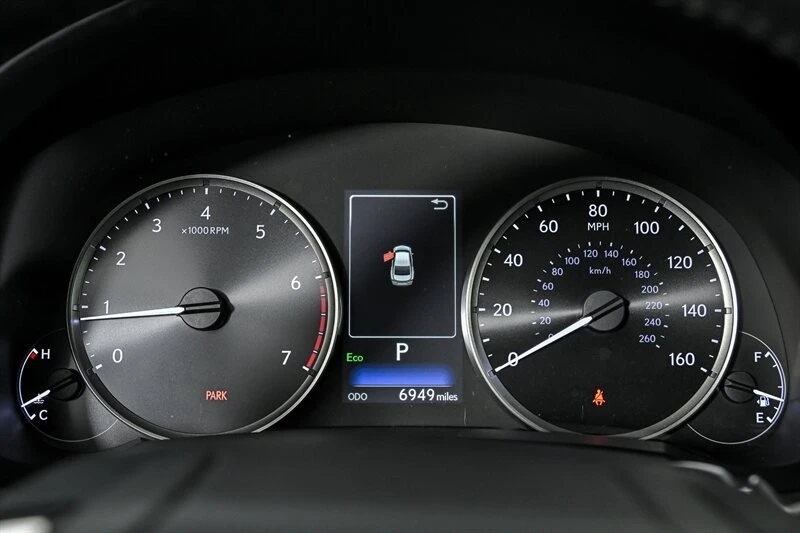 2025 Lexus IS 3rd Gen - Image 20 of 29