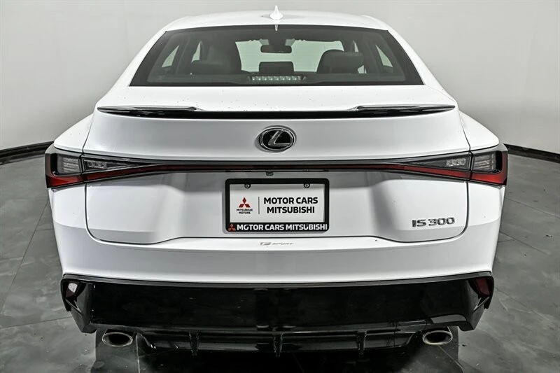 2025 Lexus IS 3rd Gen - Image 8 of 29