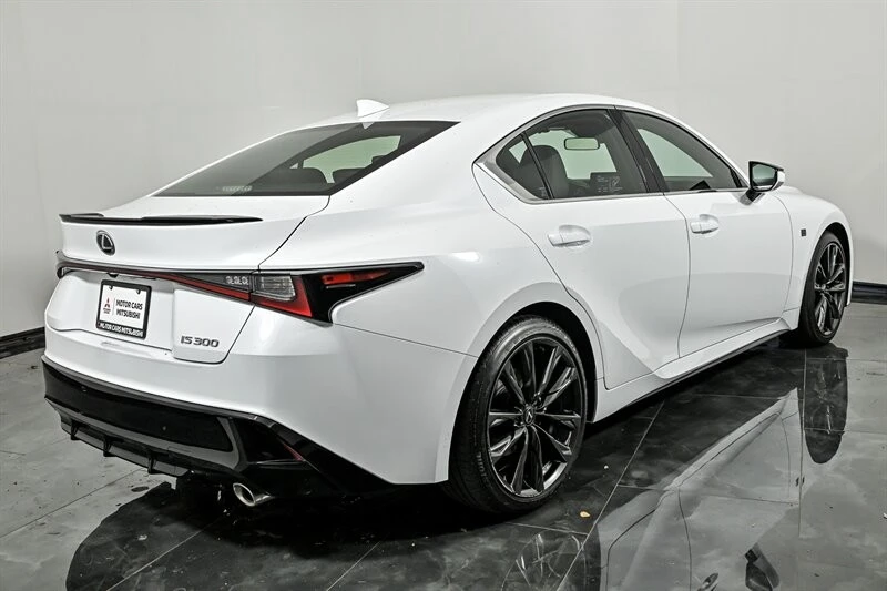 2025 Lexus IS 3rd Gen - Image 9 of 29