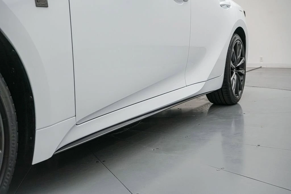 2025 Lexus IS 3rd Gen - Image 15 of 31