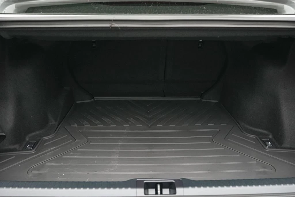 2025 Lexus IS 3rd Gen - Image 29 of 31