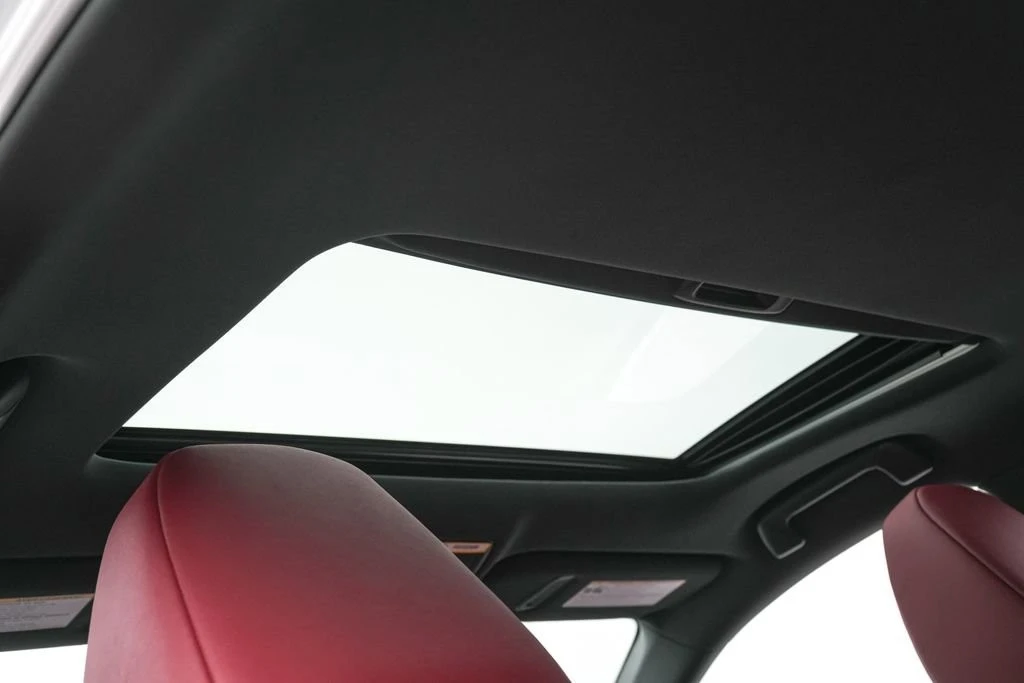 2025 Lexus IS 3rd Gen - Image 27 of 31