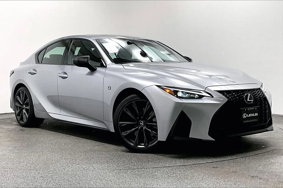 2025 Lexus IS 3rd Gen - Image 3 of 18
