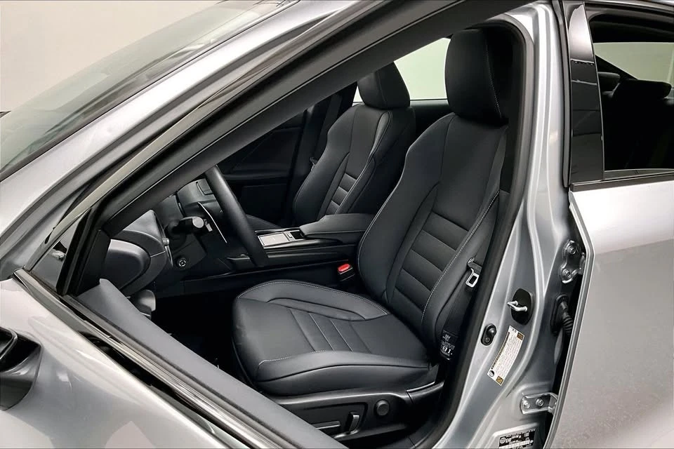2025 Lexus IS 3rd Gen - Image 8 of 18