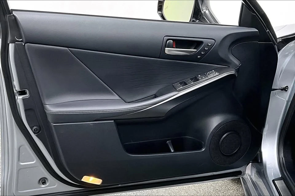 2025 Lexus IS 3rd Gen - Image 7 of 18