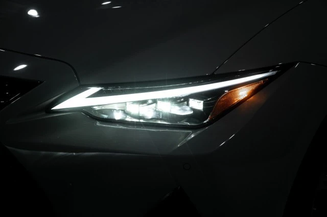2025 Lexus IS 3rd Gen - Image 8 of 12