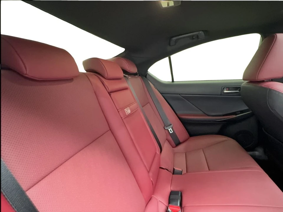 2025 Lexus IS 3rd Gen - Image 27 of 31