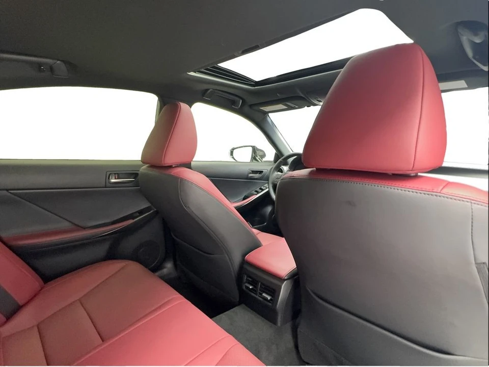 2025 Lexus IS 3rd Gen - Image 28 of 31