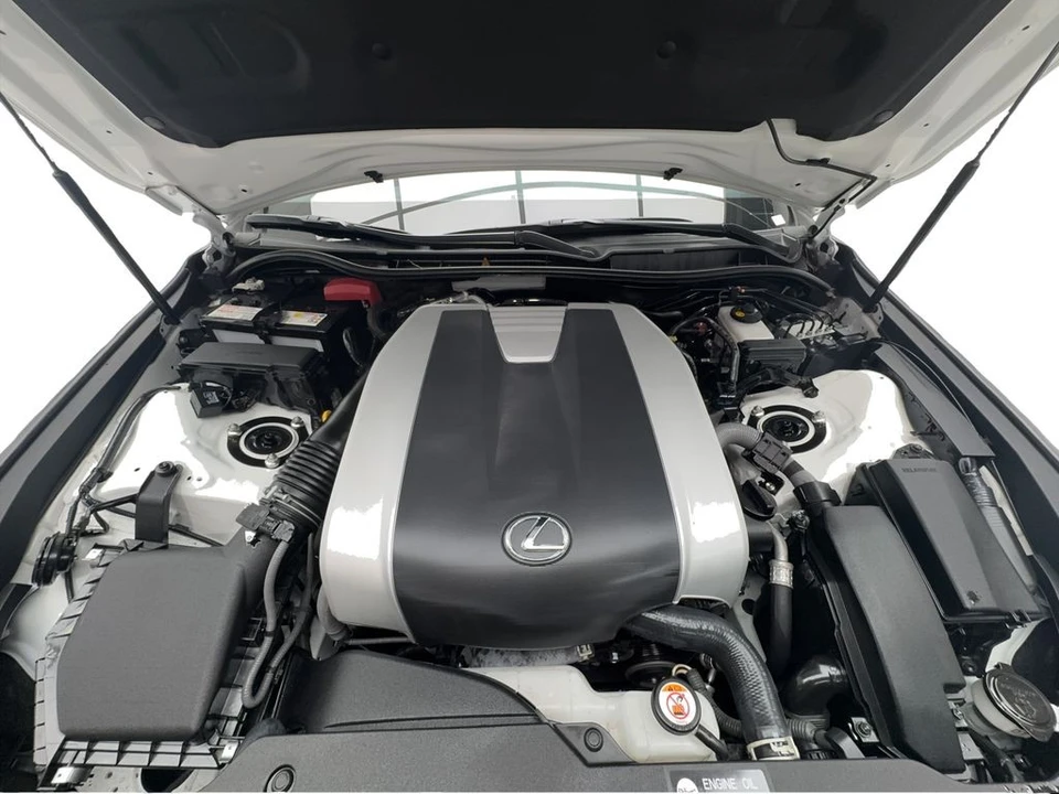 2025 Lexus IS 3rd Gen - Image 18 of 31