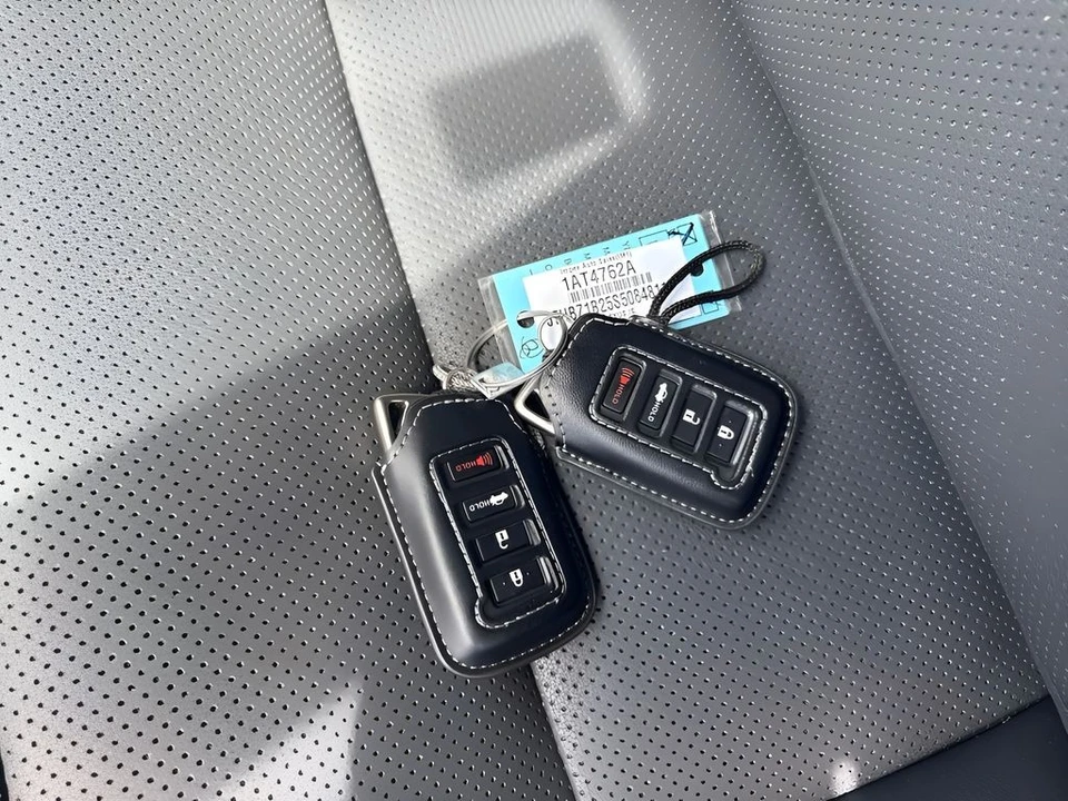 2025 Lexus IS 3rd Gen - Image 27 of 29