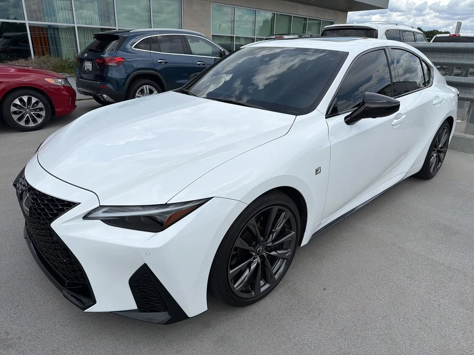 2025 Lexus - Image 4 of 6