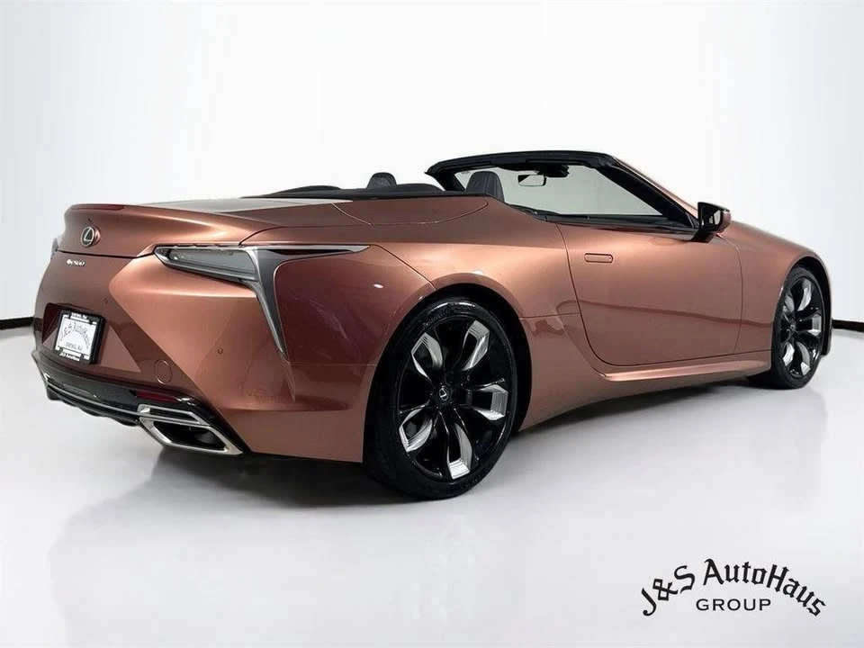 2025 Lexus LC - Image 7 of 20