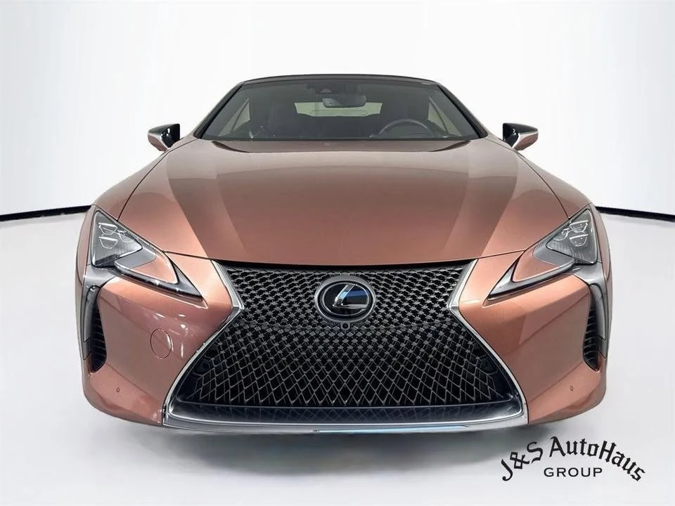 2025 Lexus LC - Image 8 of 20