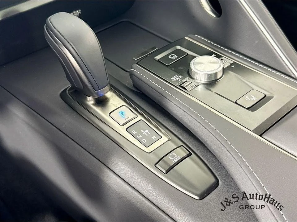 2025 Lexus LC - Image 20 of 20
