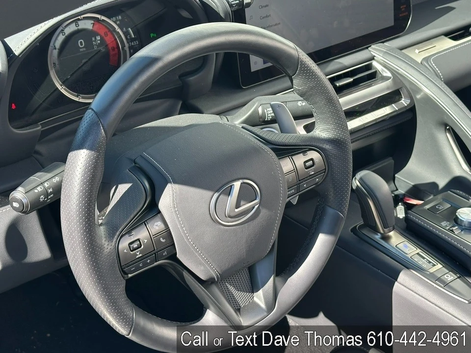 2025 Lexus LC - Image 16 of 24