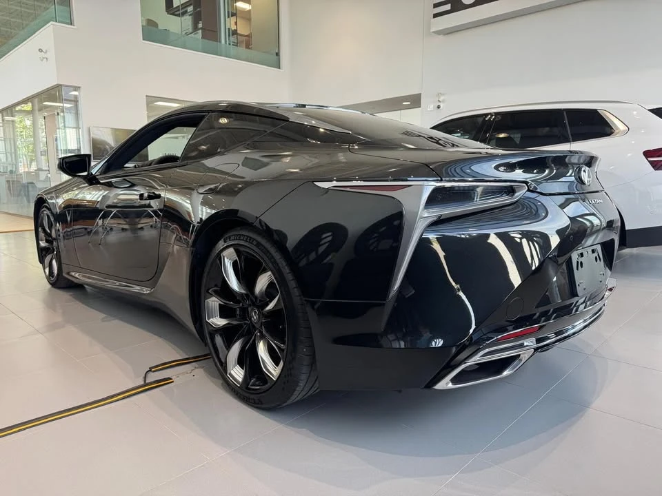 2025 Lexus LC - Image 6 of 16