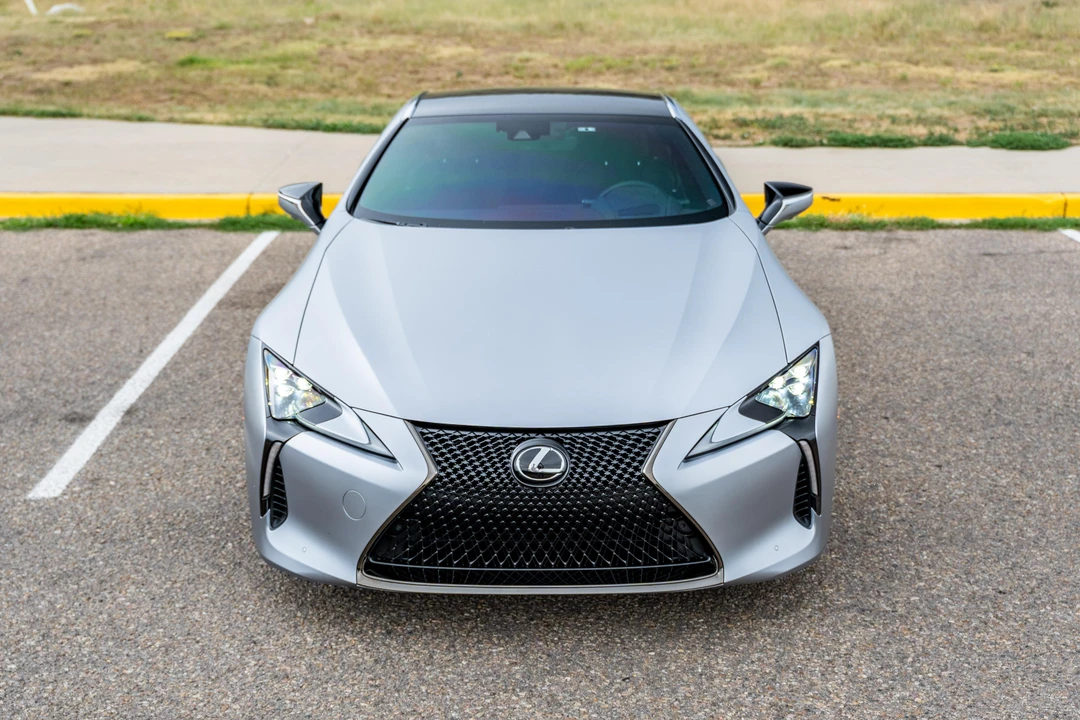 2025 Lexus LC - Image 7 of 31