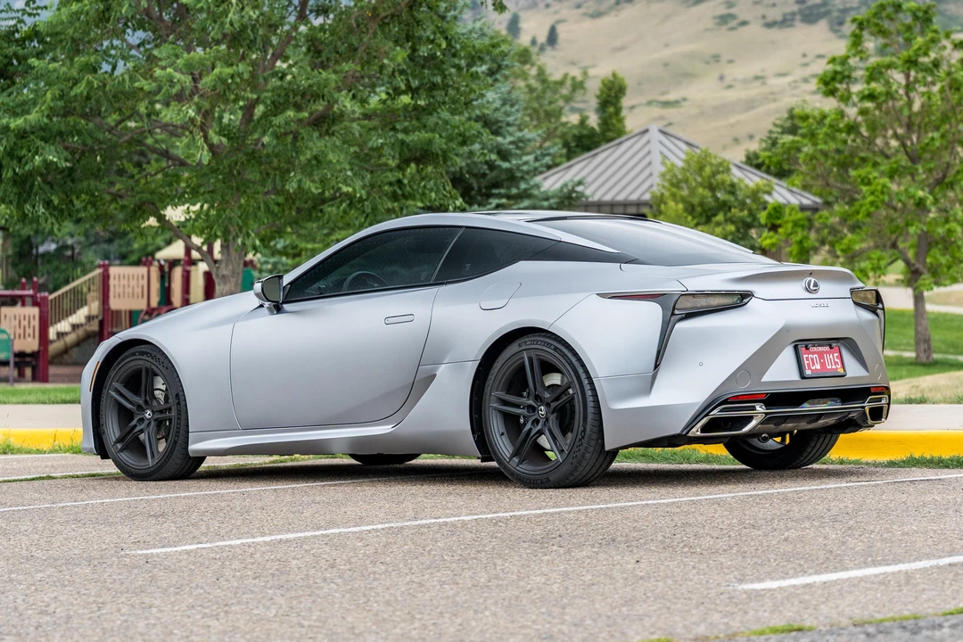 2025 Lexus LC - Image 11 of 31