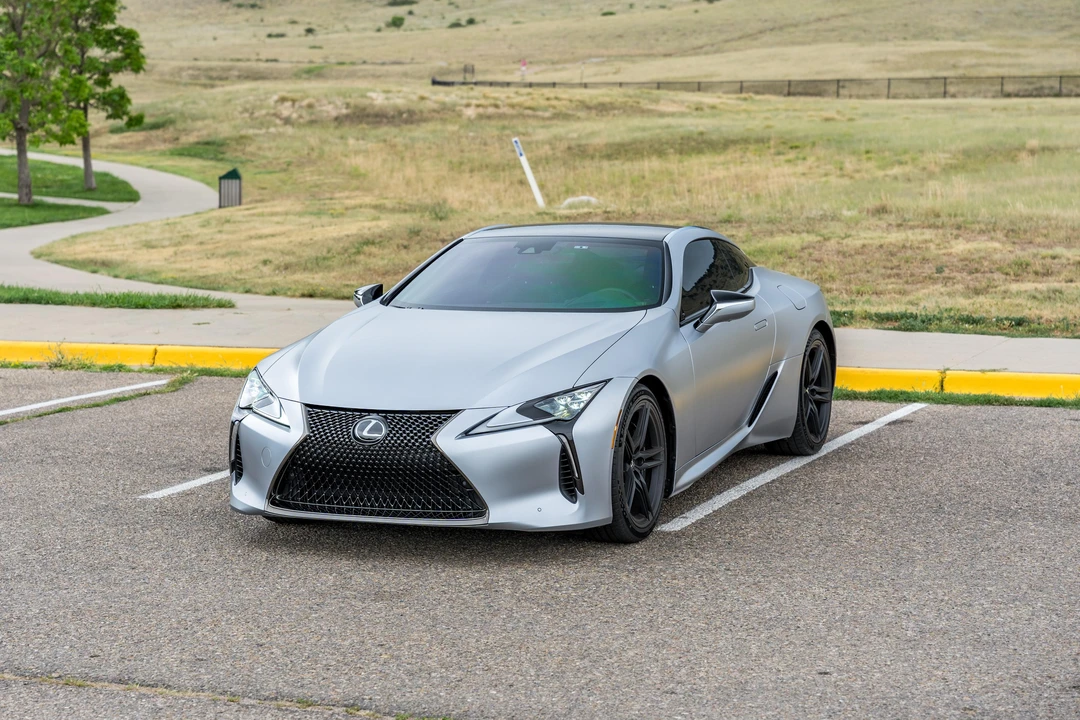 2025 Lexus LC - Image 8 of 31