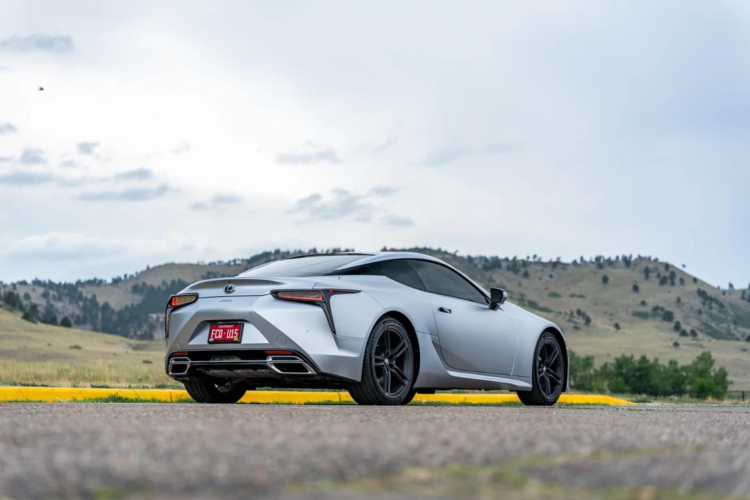 2025 Lexus LC - Image 14 of 31