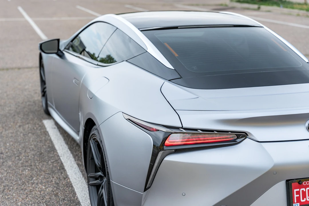 2025 Lexus LC - Image 27 of 31