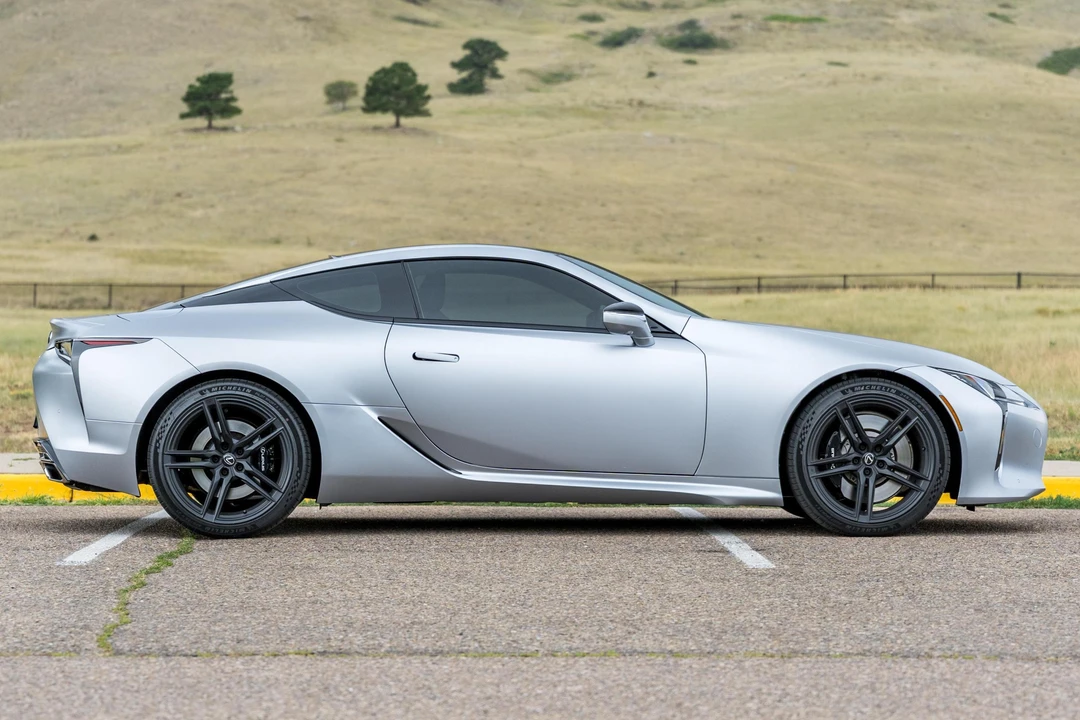 2025 Lexus LC - Image 3 of 31