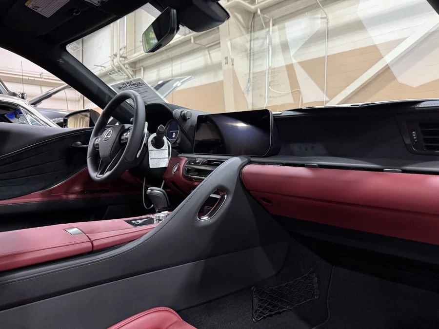 2025 Lexus LC - Image 5 of 8