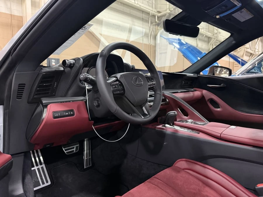 2025 Lexus LC - Image 6 of 8