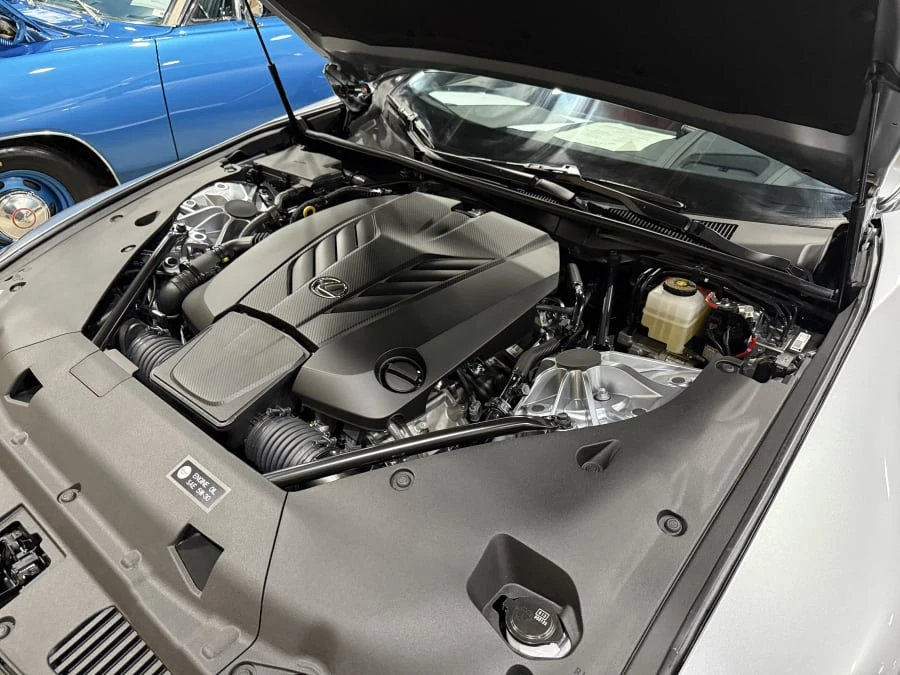 2025 Lexus LC - Image 7 of 8