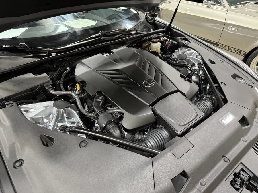 2025 Lexus LC - Image 8 of 8