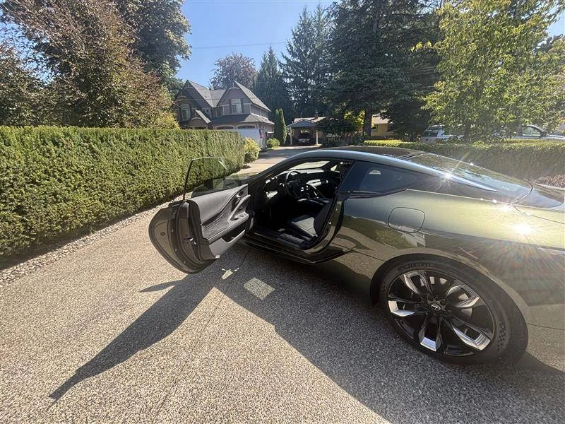 2025 Lexus LC - Image 9 of 22