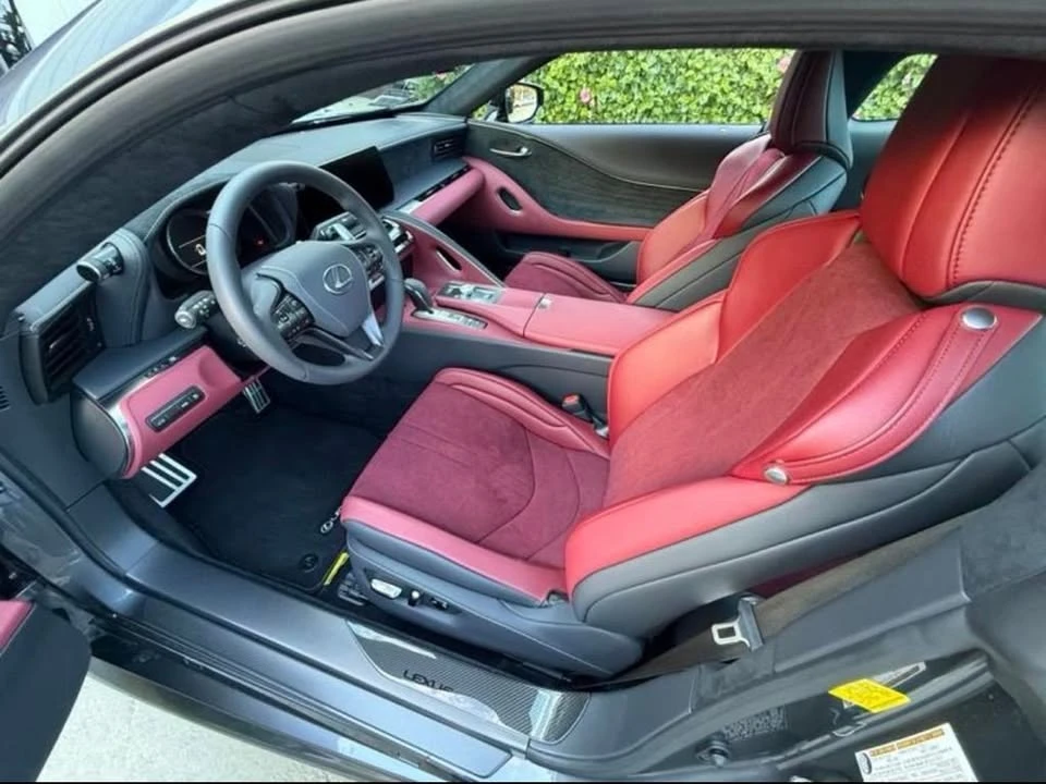 2025 Lexus LC - Image 6 of 8
