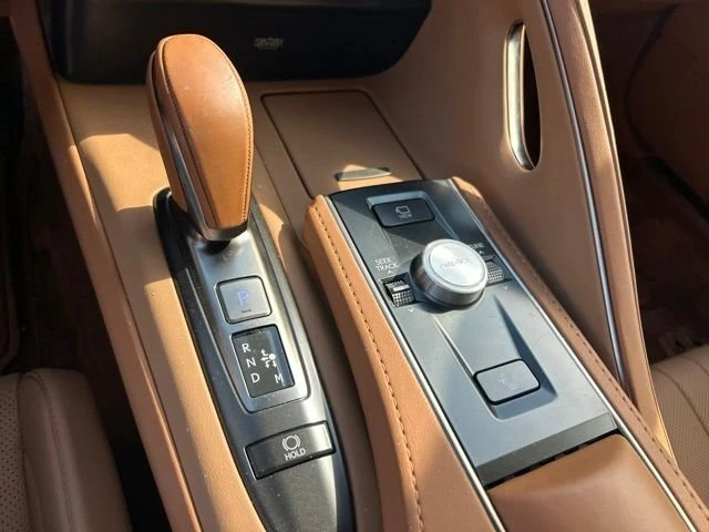 2025 Lexus LC - Image 11 of 13