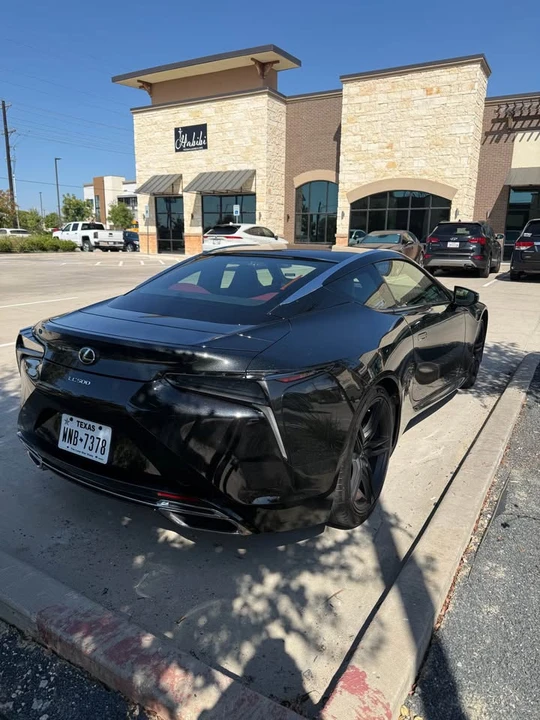 2025 Lexus LC - Image 8 of 10