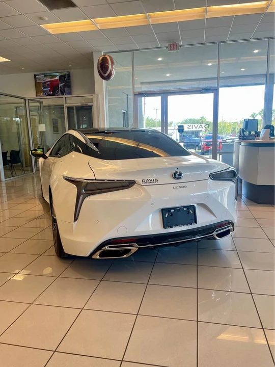 2025 Lexus LC - Image 5 of 11