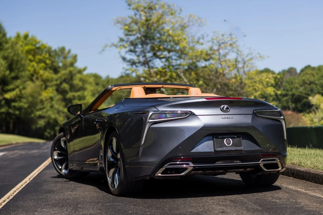 2025 Lexus LC - Image 31 of 31