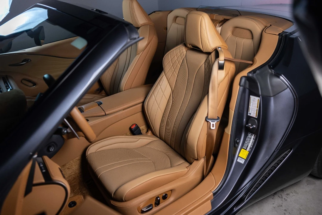 2025 Lexus LC - Image 15 of 31