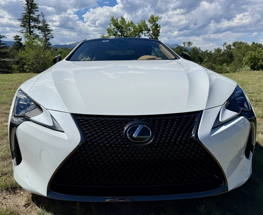 2025 Lexus LC - Image 9 of 31