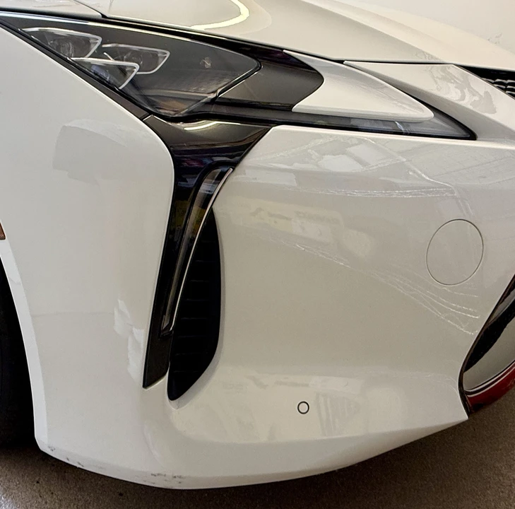 2025 Lexus LC - Image 17 of 31