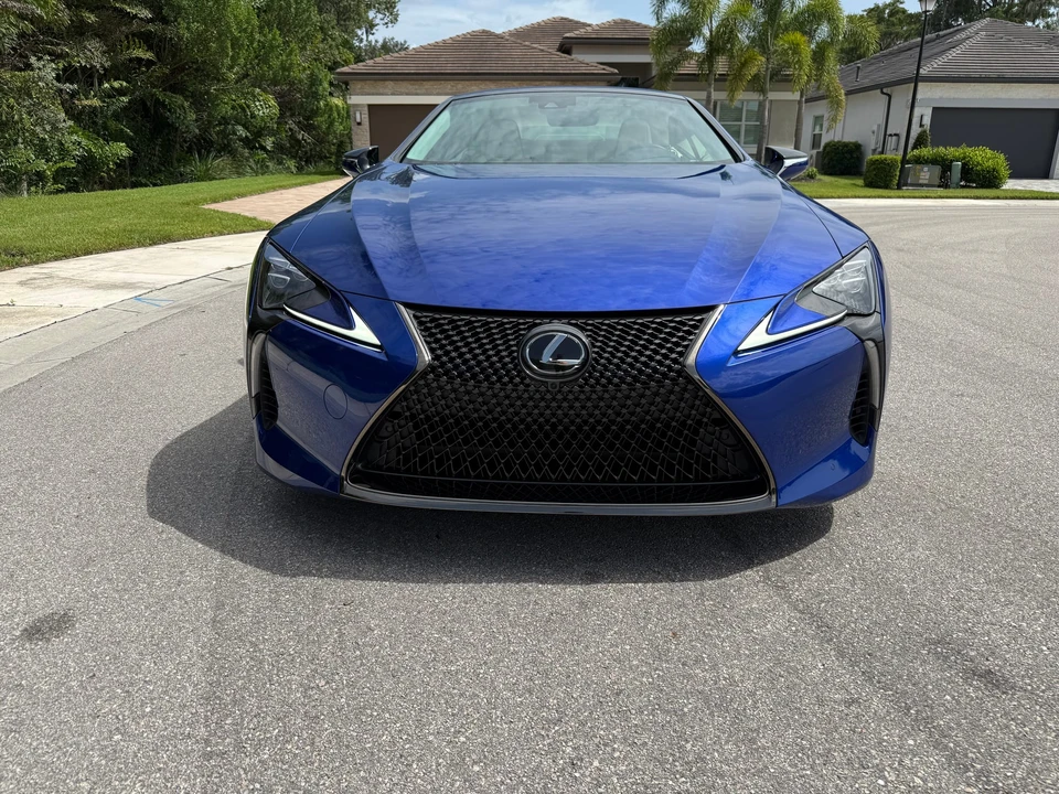2025 Lexus LC - Image 4 of 31