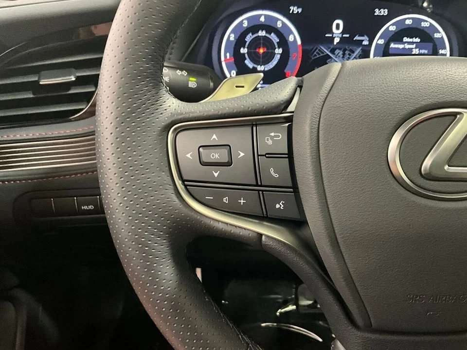 2025 Lexus LS 5th Gen - Image 17 of 19