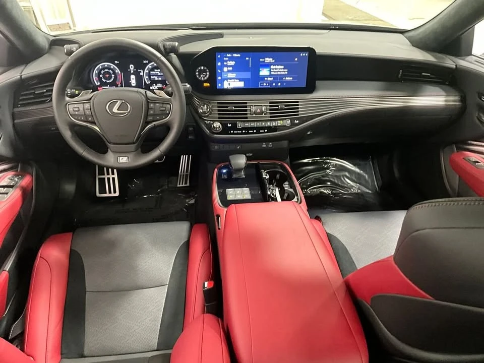 2025 Lexus LS 5th Gen - Image 14 of 19